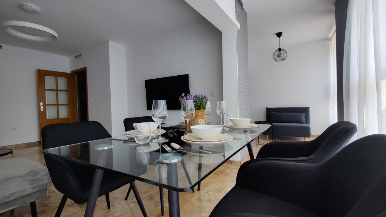Dos Calas Sunny Apartment